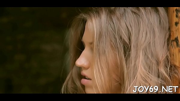 Böses Babe in einem Solospiel