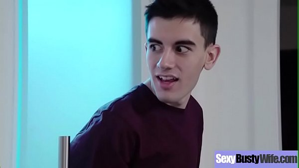 (Ariella Ferrera) Vollbusige sexy Hausfrau in Hardcore-Sexszene Clip-02