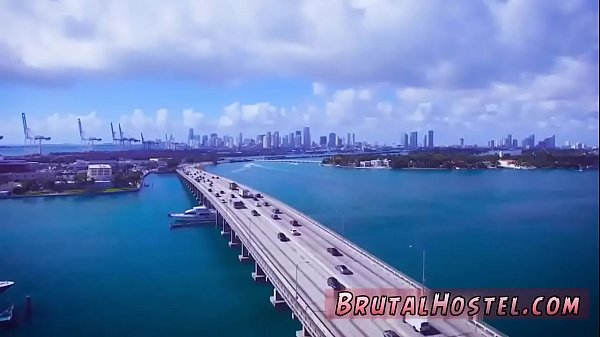 Bondage metallico estremo Povera piccola Jade Jantzen, desiderava solo averlo