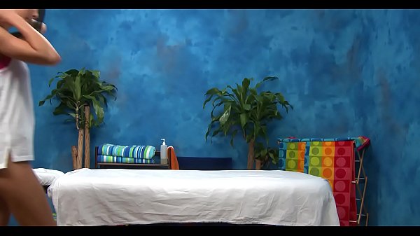 La bionda prova piacere sessuale