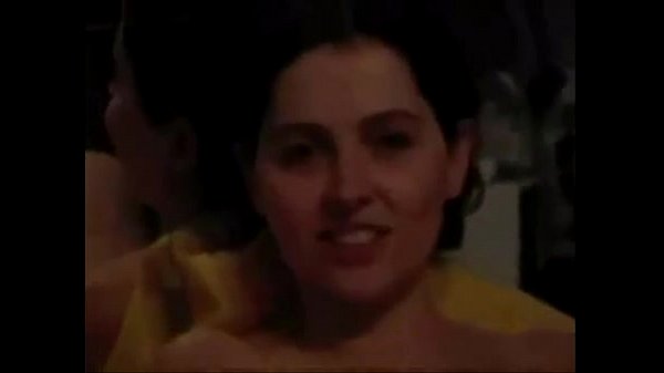 Frau macht ihn zum Hahnrei und filmt es (Untertitel)