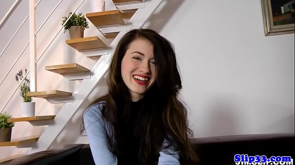 Una bellezza polacca dalla gola profonda sculacciata dal vecchio