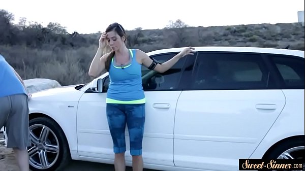 Adolescente mostra il video