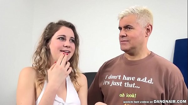 NGỌT NGÀO NINETEEN Trợ lý văn phòng Kinsley Eden chuyển sự nghiệp sang phim khiêu dâm