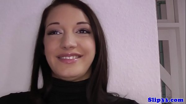 Modella britannica leccata di figa scopata dal vecchio