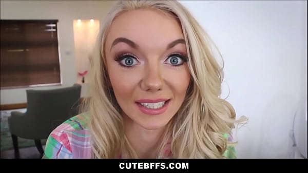 La calda sorellastra teenager Mae e la sua migliore amica Aaliyah Hadid fanno sesso con il fratellastro mentre lui deve essere s.