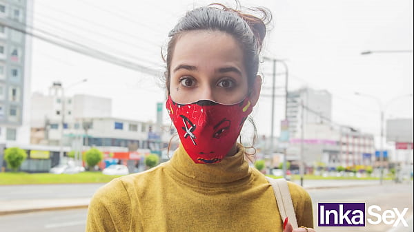 Hot Teen Girl khoe dáng kỳ lạ