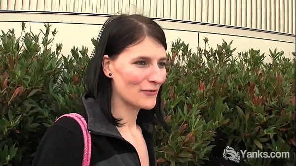 Yanks Babe Tundra Public Restroom Masturbation