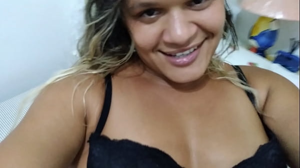 Lockdown is the only good thing to do is a video call with Paty Bumbum. 10 minutes 30 reais - 20 minutes 50 reais. Accepts pix in Brazil and paypal abroad. (55) 13 997734140