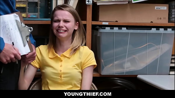 金发小偷入店行窃被抓，通过性交获得自由 - Catarina Petrov、Wrex Oliver