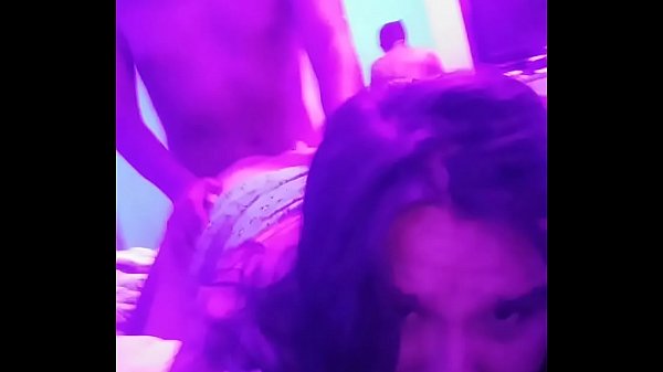 È venuto a chiedermi delle caramelle ed è rimasto nel mio letto - BUON HALLOWEEN - mi è venuto in faccia