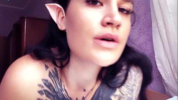 Il signore supremo ordinò all'elfo di apprendere l'abilità del sesso orale