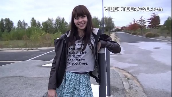 Un'adolescente pelosa di 18 anni fa casting porno