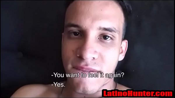 Il latino etero ottiene subito un cazzo da sborrare per soldi - LatinoHunter.com
