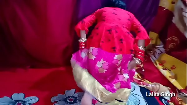 Novia india siendo follada por un joven amante