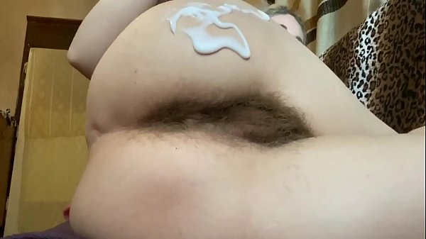 Sessão de loção corporal Natural Hairy Girl. Buceta peluda, bunda peluda, pernas peludas e axilas peludas por cutieblonde