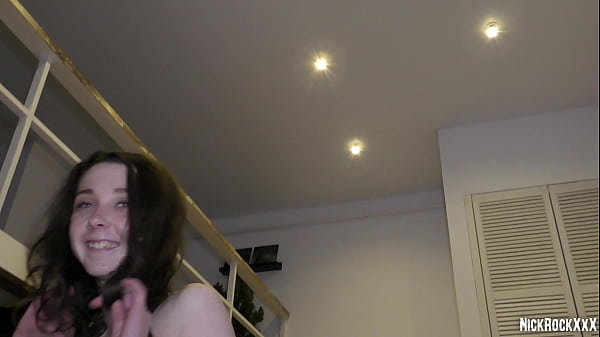 Les étudiants baisent ! colocataire (fumé et eu des relations sexuelles)