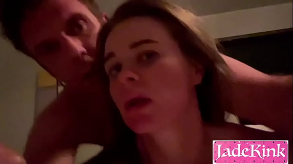 Regarder une vidéo ludique bdsm pour adolescents