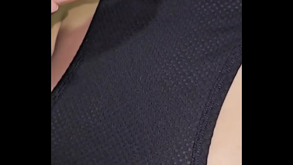 Mein Mann erwischt mich beim Masturbieren mit meinem Dildo und wird eifersüchtig