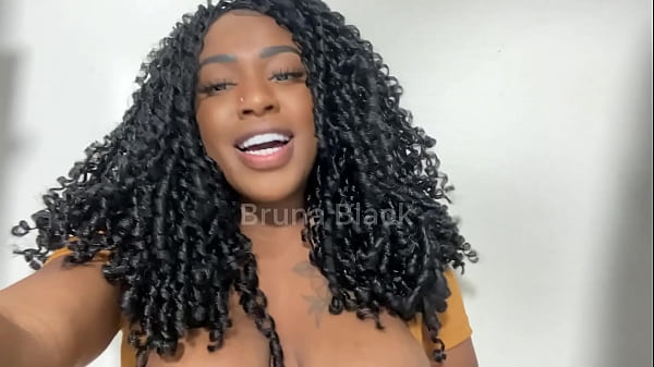 Joi – Voller Aufregung habe ich eine sehr leckere Siririca gespielt und das Squirten sehr genossen.