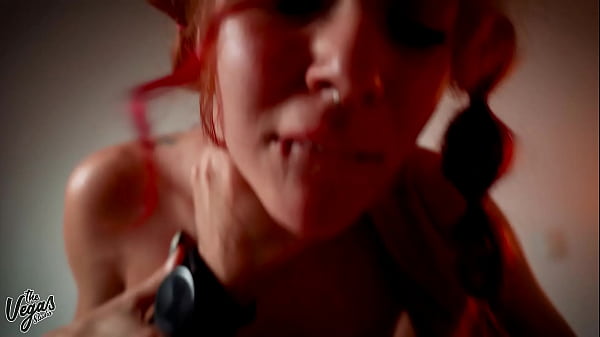 Sie sollte mir nur einen runterholen, aber sie konnte nicht widerstehen – Sallys Vamp