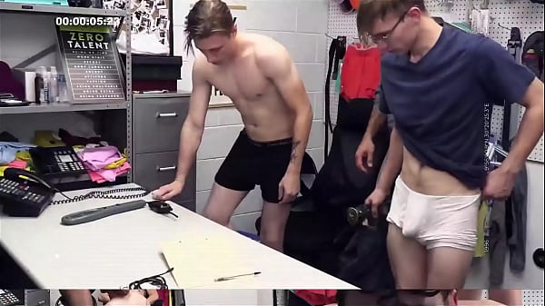 BDSM Teen si mette in mostra - sexy