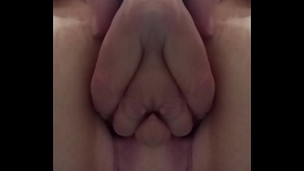 Mirranuz M88 20250704 Sesso rischioso come vicino aiuta il coniuge nella tana mentre mi masturbo nella stanza accanto fino all'ORGASMO usando il suo perizoma rosa QUAD ART