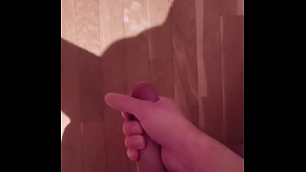 Una sexy teenager amatoriale provoca