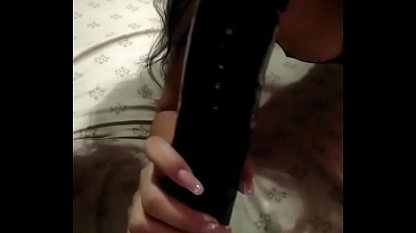 Regarder des sex_toys coquins Teen Video