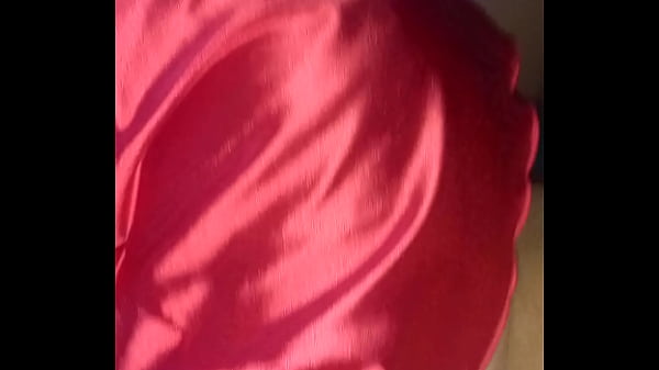 Gatita chupando y montando polla