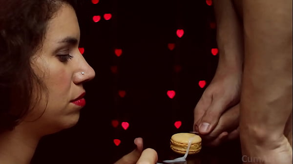 Compilazione di sperma sul cibo