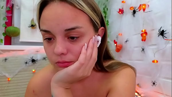 Ich habe ein vollständiges Video auf Sheer und die ersten 5 Abonnenten erhalten ein kostenloses 7-minütiges Video basierend auf Ihrem Drehbuch