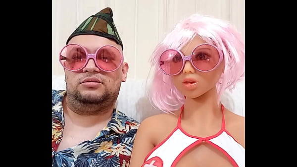 La bella teenager si diverte in modo amatoriale