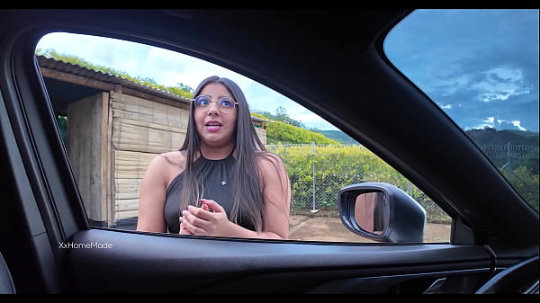 Hot Teen Girl poses in anal