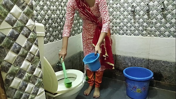 Người giúp việc Saara Bhabhi dạy cô chủ cách quan hệ tình dục