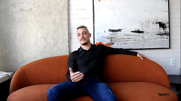 sofa test_ with the wonderful Reh queen