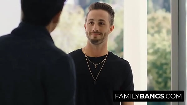 FamilyBangs.com ⭐ Der verheiratete Mann teilt seine kraftvolle Frau mit seinem alleinerziehenden Bruder Lucas Frost, Armani Black