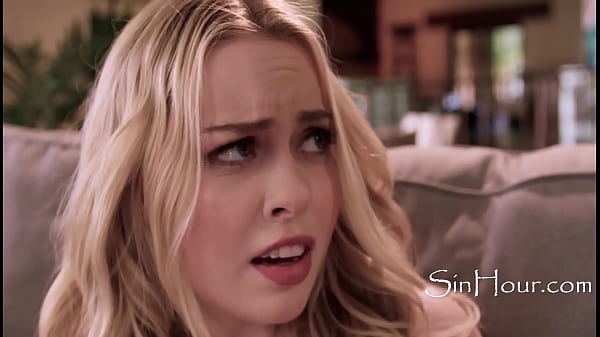 Piccola cugina carina ma fastidiosamente gelosa e la sua amica - Nathan Bronson, Skyler Storm