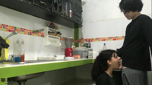 Teen Blowjob führt Video durch