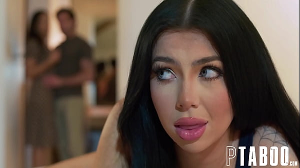 हम इस घरेलू पेनी बार्बर, होली डे, केन फील्स में स्पैंक करते हैं