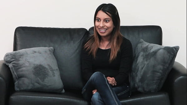 Mandy Mynx liebt das Ficken auf der Casting-Couch so sehr, dass sie es zweimal getan hat
