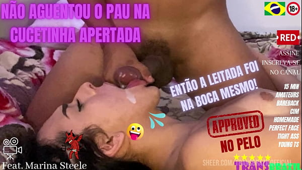 NON POTREBBE TRATTENERE IL CAZZO NELLA SUA FIGA STRETTA, quindi la sborrata era nella sua bocca!