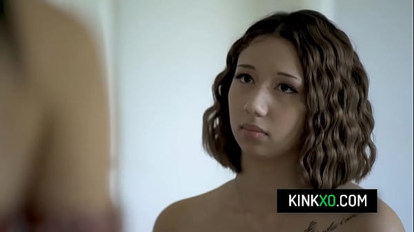 Ragazzo arrapato felice di compiacere la sua ragazza Kimora Quin e la sua sorellastra Madi Laine