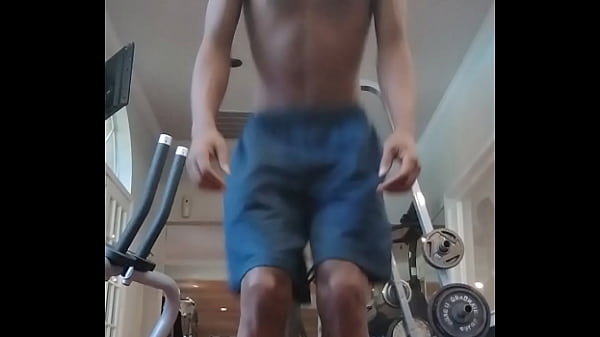 Freches Workout-Teenie-Mädchen