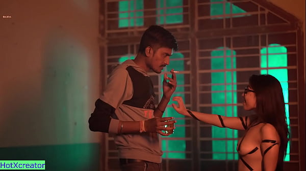 Indisches süßes Mädchen fickt nach dem Training mit Programmdirektor! Heißer Sex