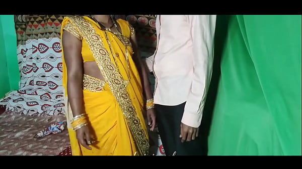 Erstaunliches Teenie-Mädchen neckt im Amateurbereich