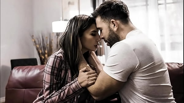 La giovane Gianna Dior si innamora di uno sconosciuto - Film completo su FreeTaboo.Net