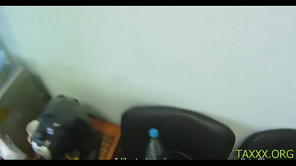 La sensuale adolescente Alina si diverte a scopare velocemente