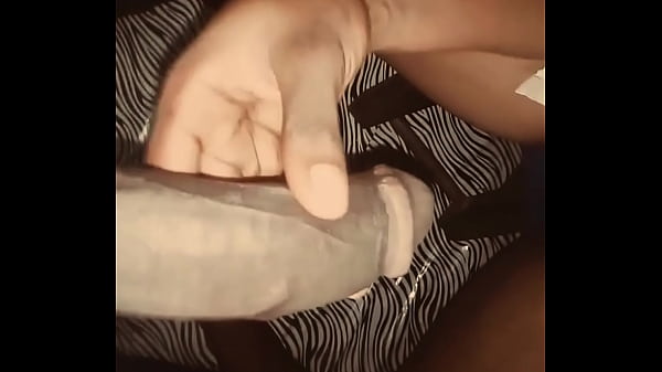 La bella ragazza prende in giro