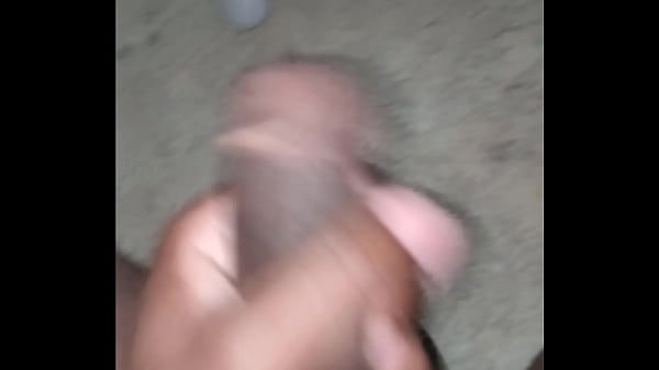 Schöner Teenager neckt Teenager